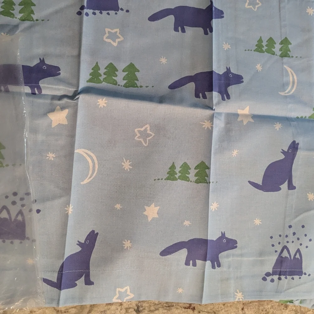 IKEA Twin 1 Duvet Cover & 1 Pillow Sham Design by Lisel Garsveden Camping Wolf